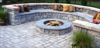 Beautifully designed patio paving by Lakeland Paving Pros, enhancing outdoor living spaces with elegance and durability.